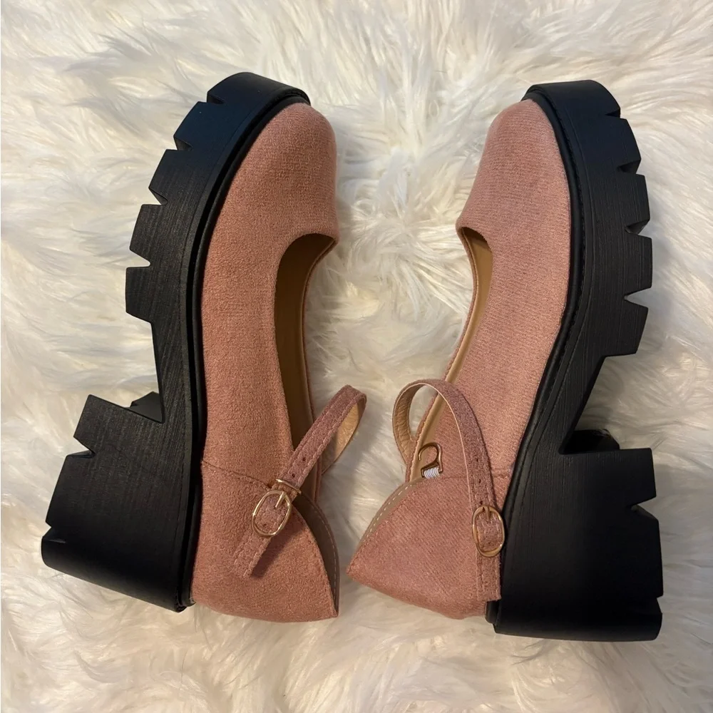 NWT Pink Platform Mary Jane Shoes Size 37
